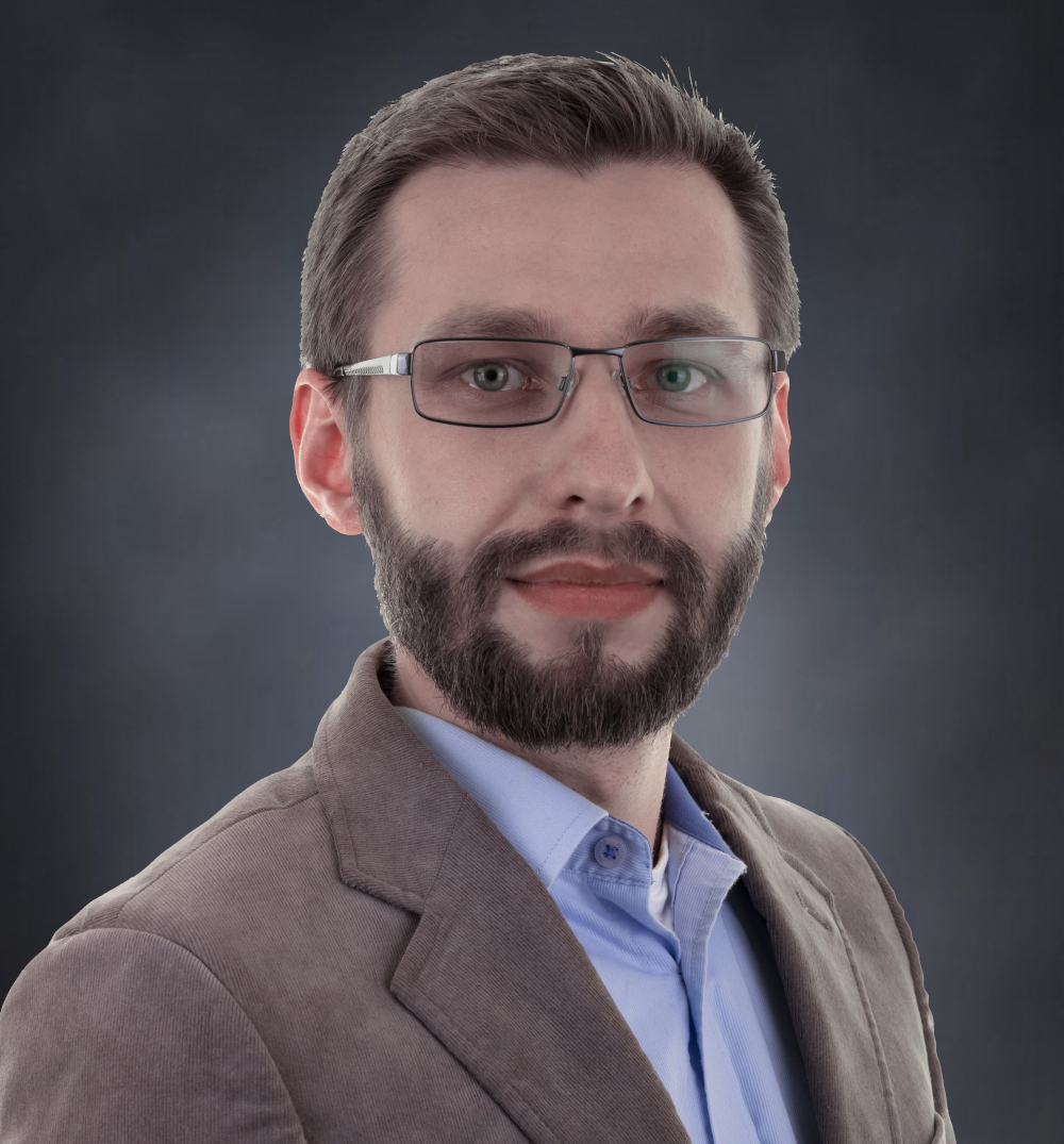 Maciej Bezzubik